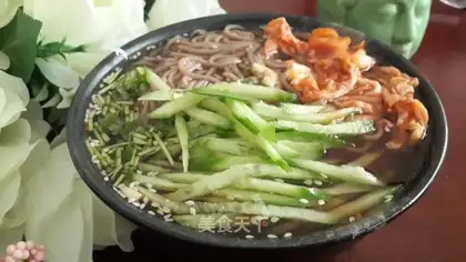 Lazy little cold noodles