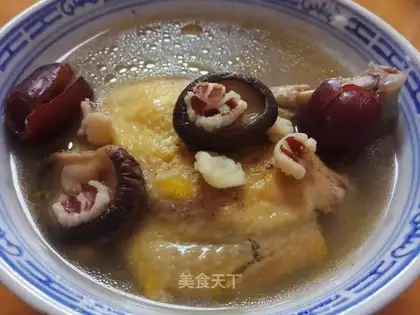 Red-tree chicken soup