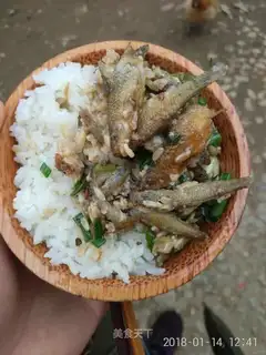 Sweet wine makes little fish