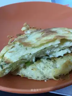 Puffy onion waffles