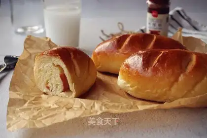Cinnamon bacon cheese rolls