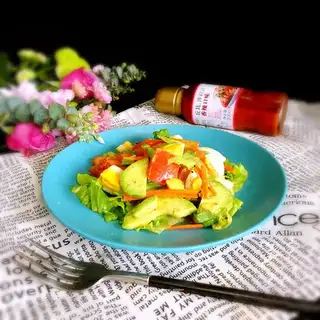 Butter egg and vegetable salad