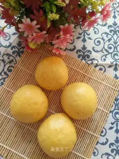 Pumpkin buns