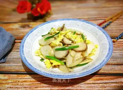 Silver fish eggs fried abalone mushrooms