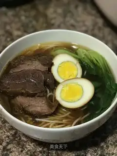 Soy beef noodles