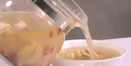 Four-man chicken soup