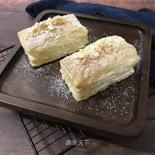 Pick up the cosmopolitan cake