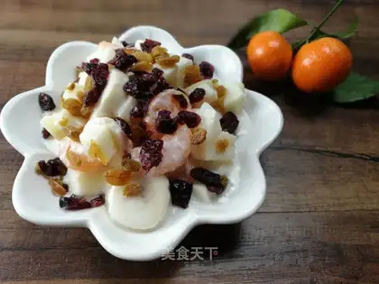 Yogurt fruit salad