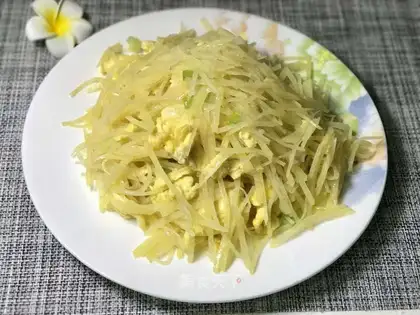 Potato cheese fried eggs