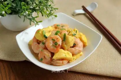 Shrimp fried eggs