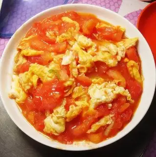 Tomato fried eggs