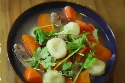 Carrot and pork soup