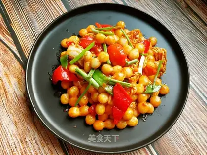 Hot fried rice cake