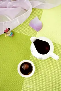 Dragon-eyed red-tree drink