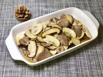 Double mushroom fried meat