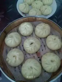 Wood pork buns