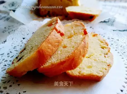 A pound cake of clot nuts
