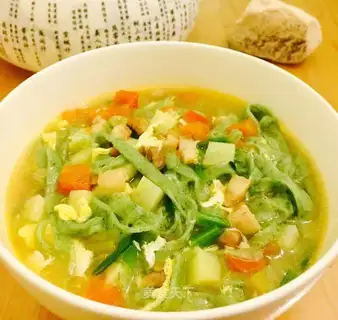 Hot soup noodles