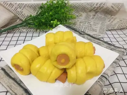 Pumpkin sausage roll