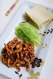 lettuce with Beijing sauce