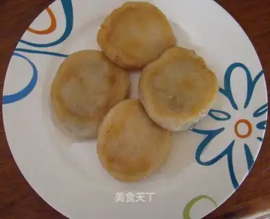 Black sesame sweet glutinous rice cake