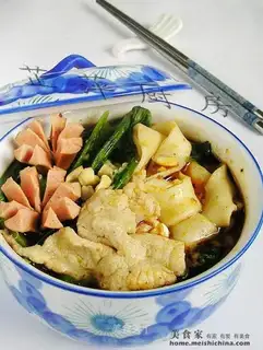 Boiled pork stewed noodles