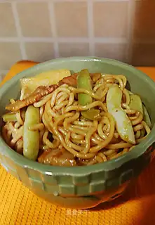 Braised noodles with pork belly and kidney beans