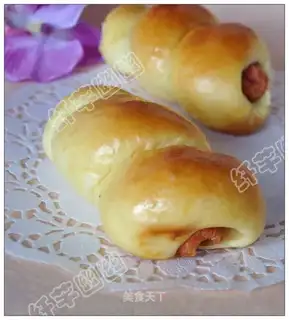 hot dog bun