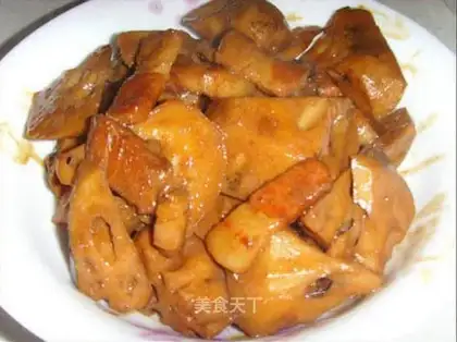 Braised pork belly with lotus root