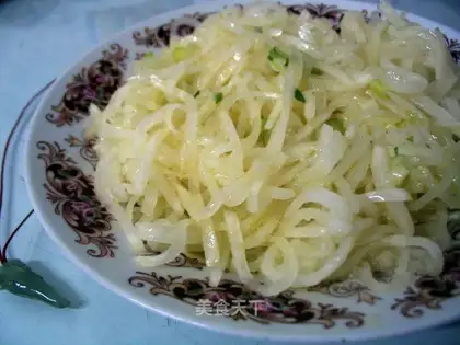 Shredded radish in scallion oil