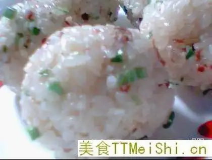 Glutinous rice bacon meatballs