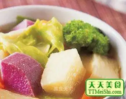 Onion and broccoli and potato soup