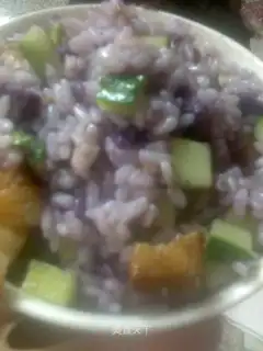 Purple potato and egg fried rice