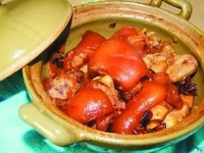 Spiced pork knuckles