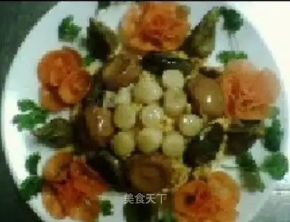 Flammulina velutipes buttoned with shredded chicken and scallops