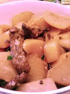 Roasted beef with radish