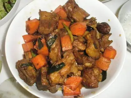 braised pork ribs