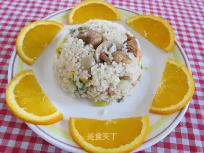 Cheese fried rice with diced pork