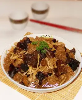 Assorted roasted bran