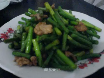 stir-fried pork with garlic moss