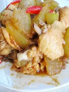 Stewed chicken nuggets with wax gourd