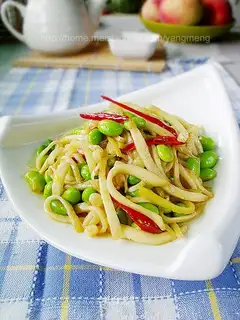 stir-fried edamame with rice bamboo