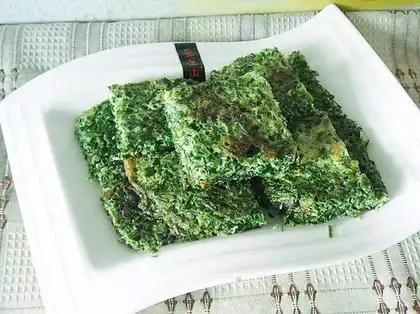 Baked egg with leeks