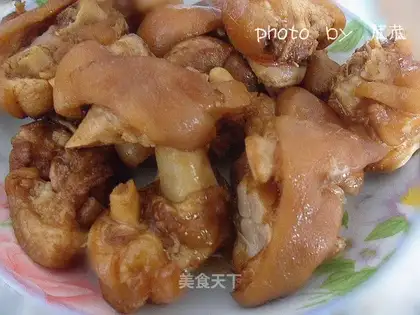 Yipin pork knuckles