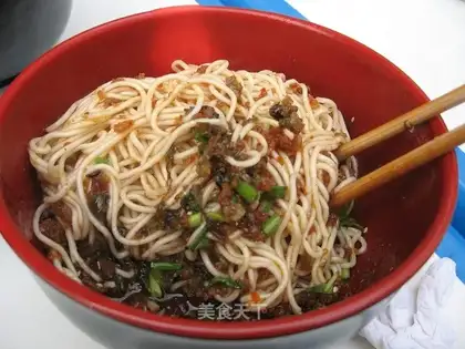 Wanzhou noodles with dried mixed sauce