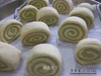 Two-color steamed buns