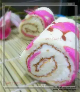 Durian cake roll
