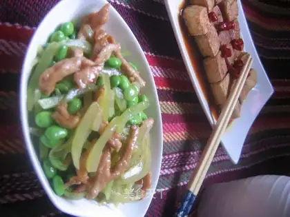 stir-fried edamame with melon skin and shredded pork
