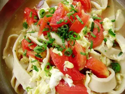 Egg and tomato noodles