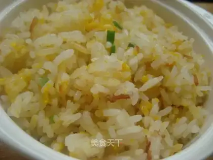 Fried rice with dried scallops and eggs